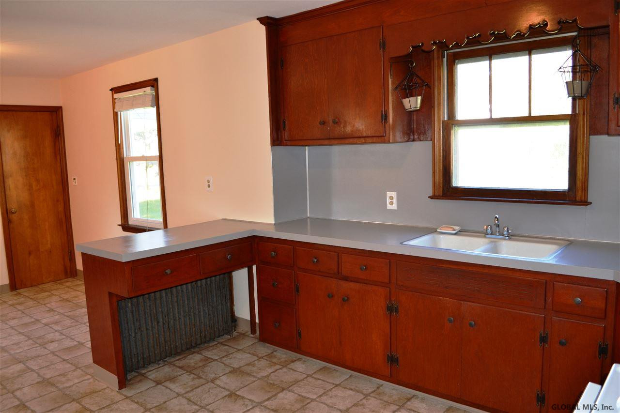 2301 Rosa Road Niskayuna, NY 12309 - Photo 7 of 14 Photo 7