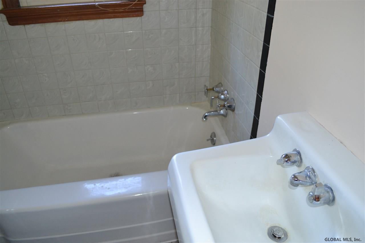 2301 Rosa Road Niskayuna, NY 12309 - Photo 9 of 14 Photo 9