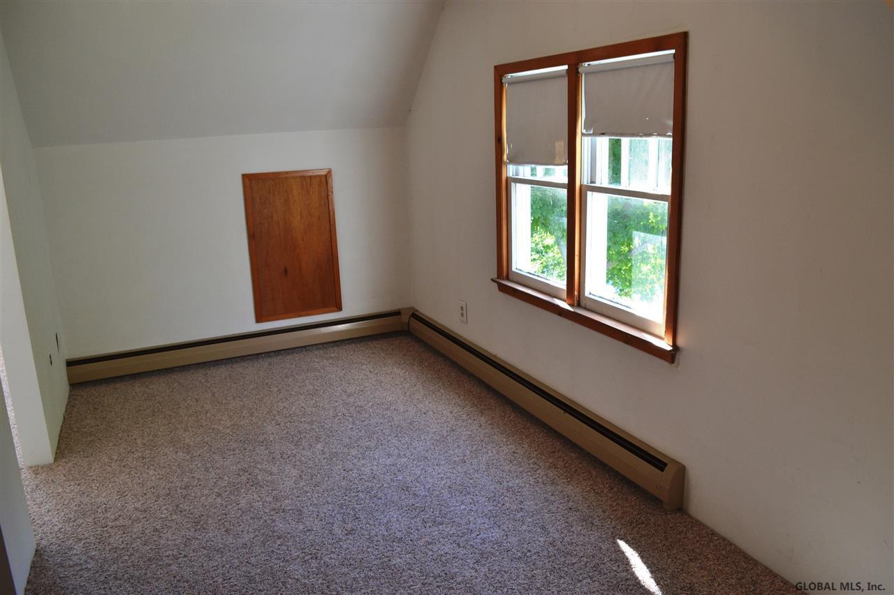 2301 Rosa Road Niskayuna, NY 12309 - Photo 10 of 14 Photo 10