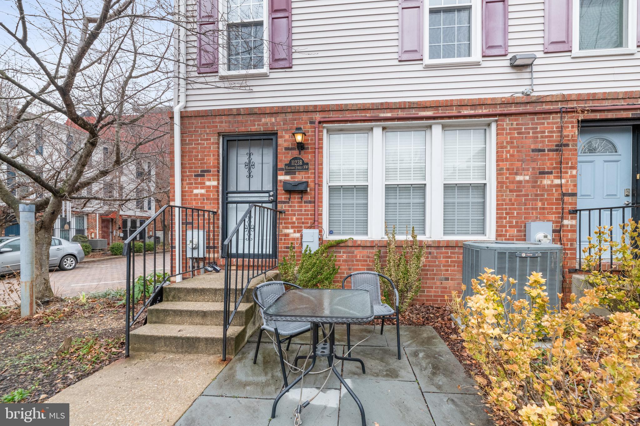 1123 Harvard Street Northwest, Unit R Washington, DC 20009 - Photo 2 of 23 Gallery Image 2