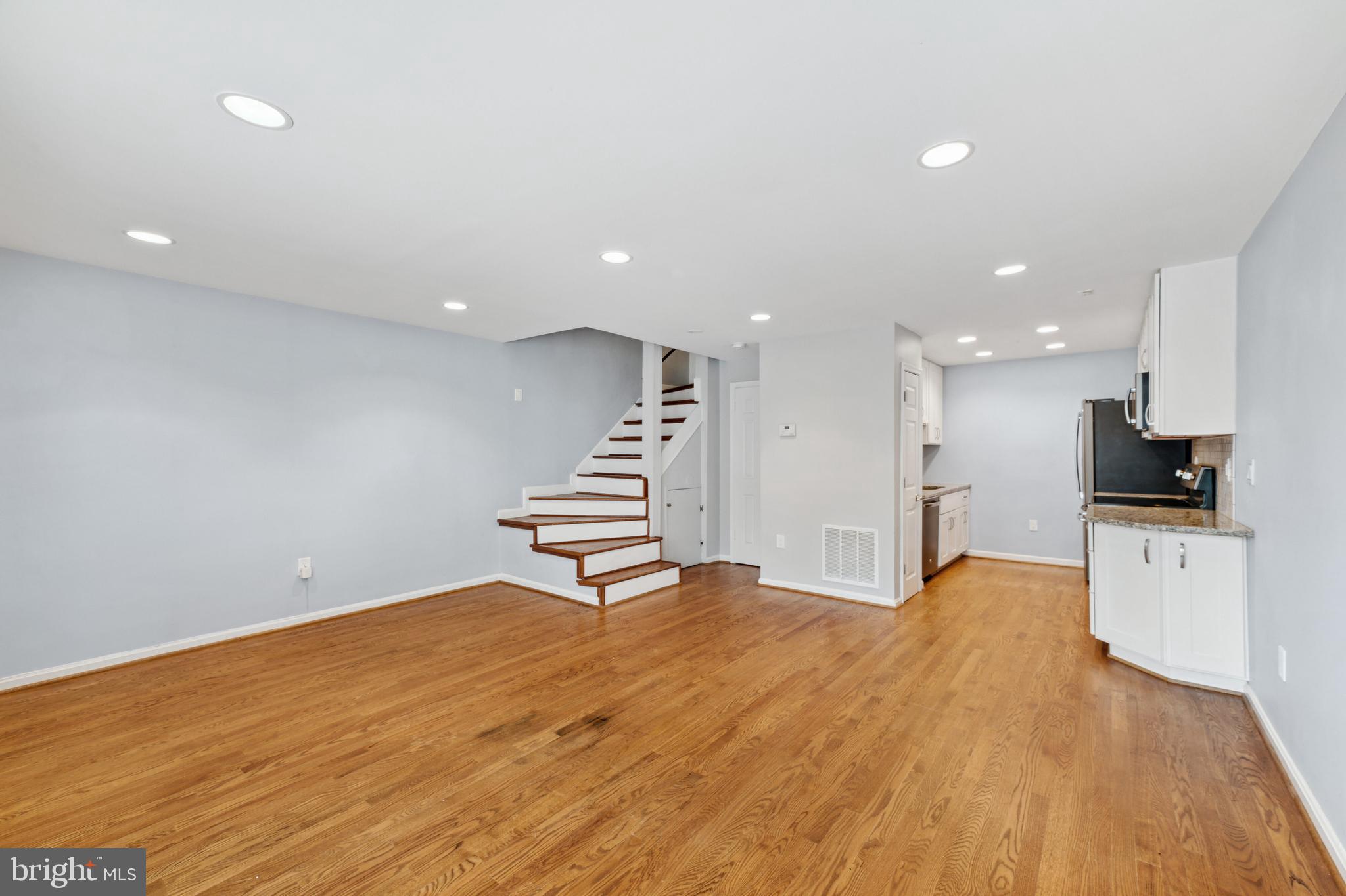 1123 Harvard Street Northwest, Unit R Washington, DC 20009 - Photo 4 of 23 Gallery Image 4