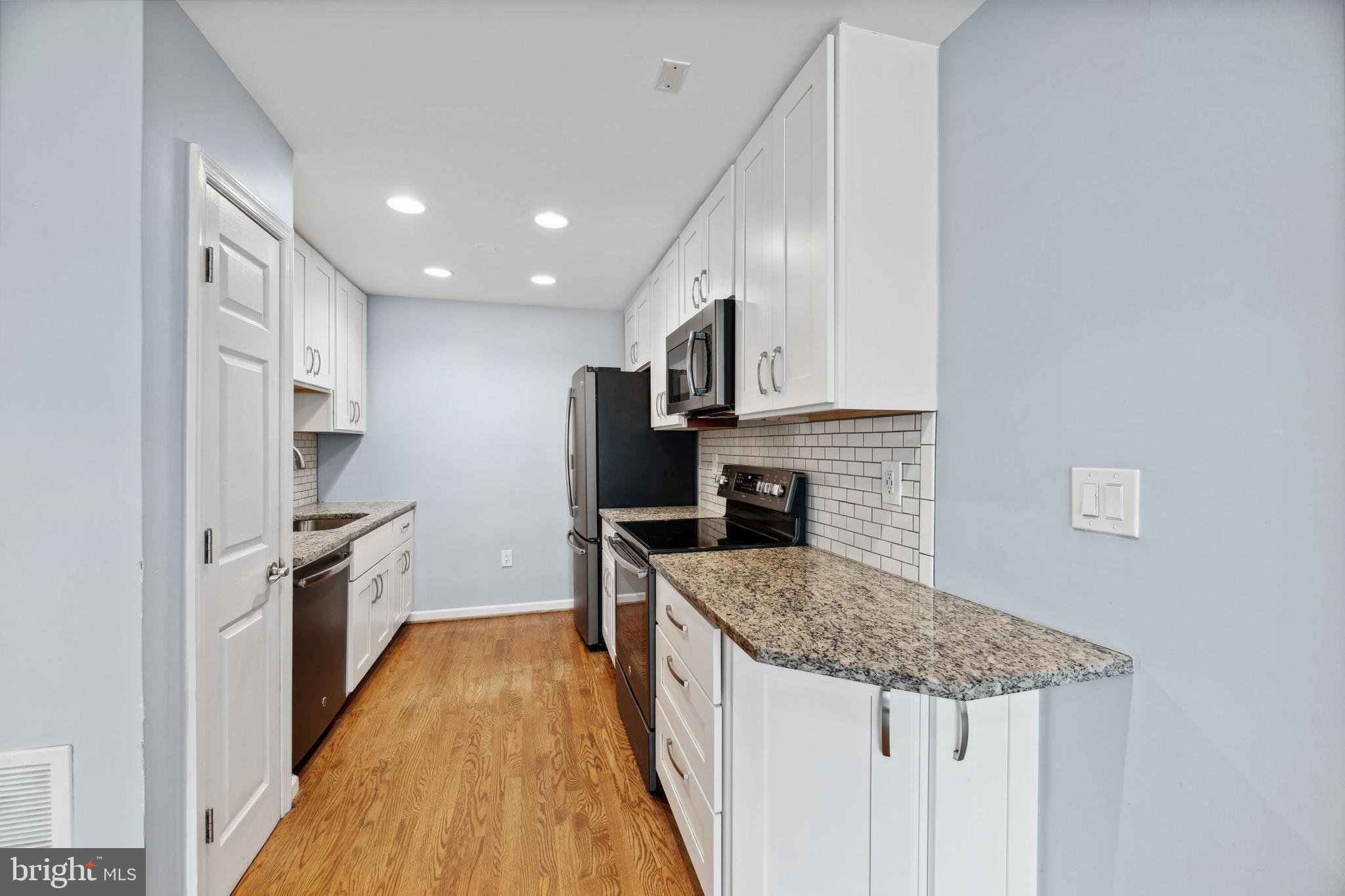 1123 Harvard Street Northwest, Unit R Washington, DC 20009 - Photo 5 of 23 Gallery Image 5