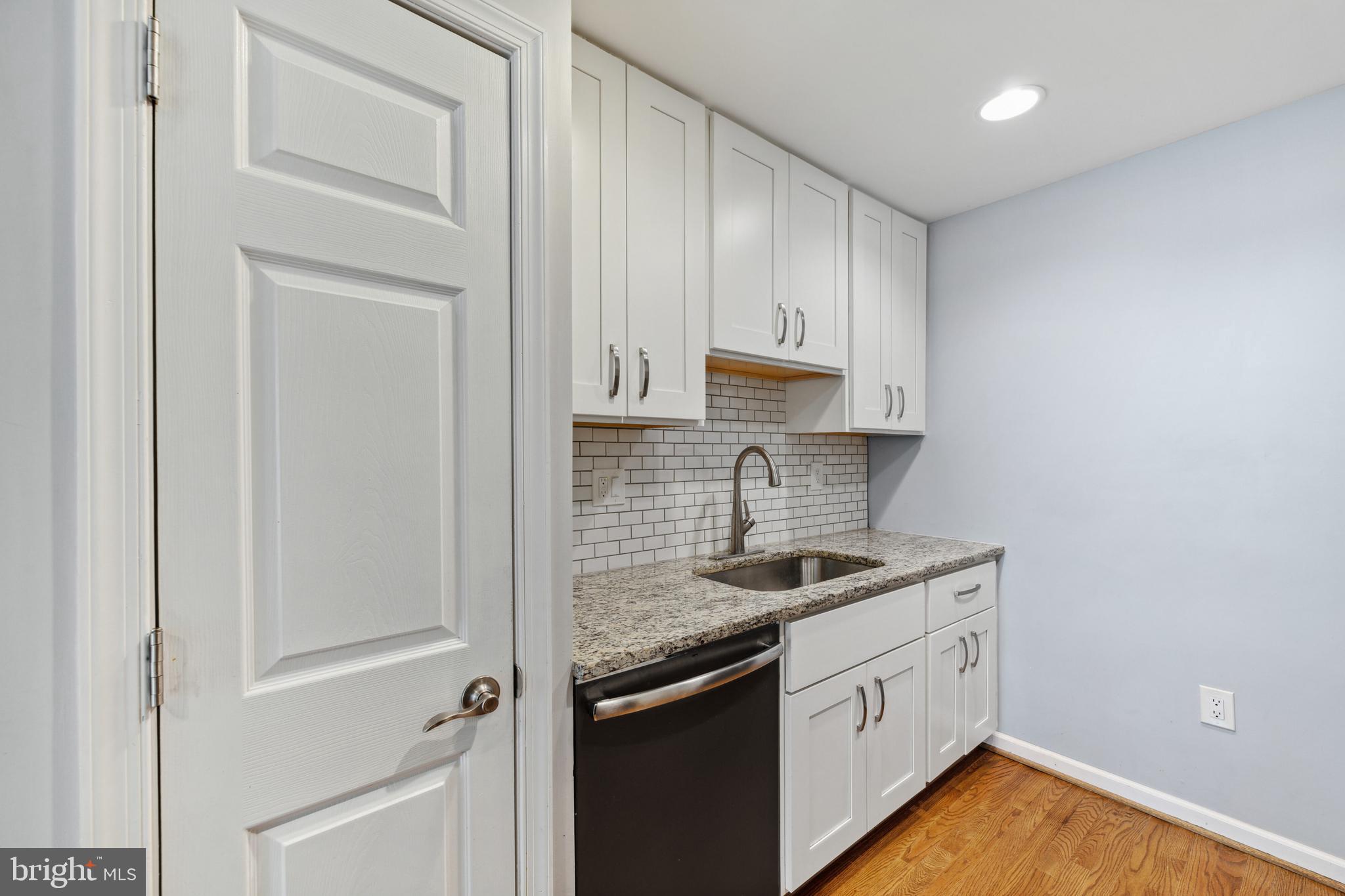 1123 Harvard Street Northwest, Unit R Washington, DC 20009 - Photo 7 of 23 Gallery Image 7