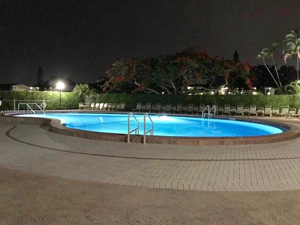 86 Mansfield D Boca Raton, FL 33434 - Photo 24 of 29 pool