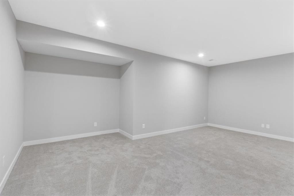 25029 West 94th Terrace Lenexa, KS 66227 - Photo 22 of 42