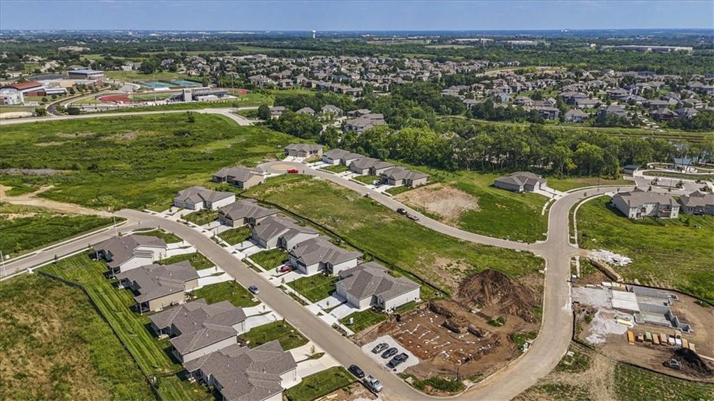 25029 West 94th Terrace Lenexa, KS 66227 - Photo 33 of 42