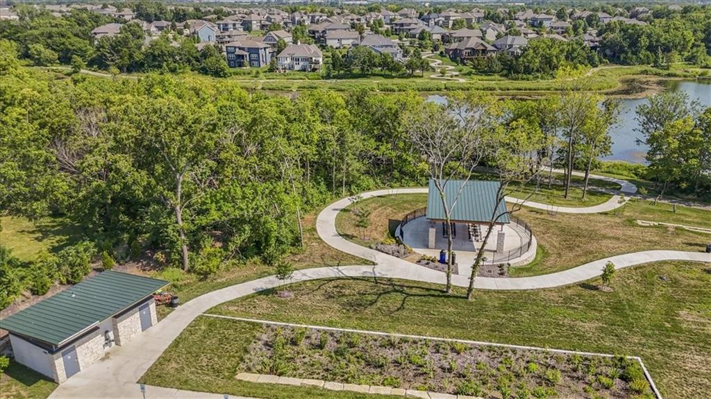 25029 West 94th Terrace Lenexa, KS 66227 - Photo 38 of 42