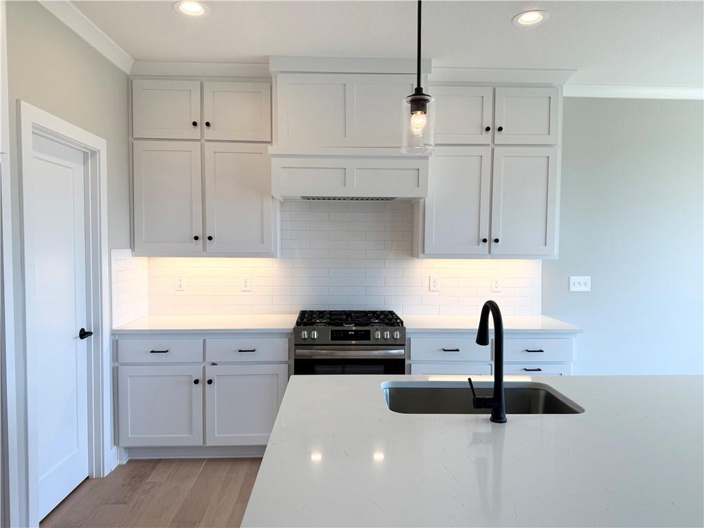 25029 West 94th Terrace Lenexa, KS 66227 - Photo 4 of 42