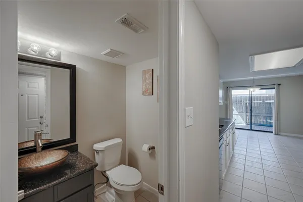 a bathroom with a toilet