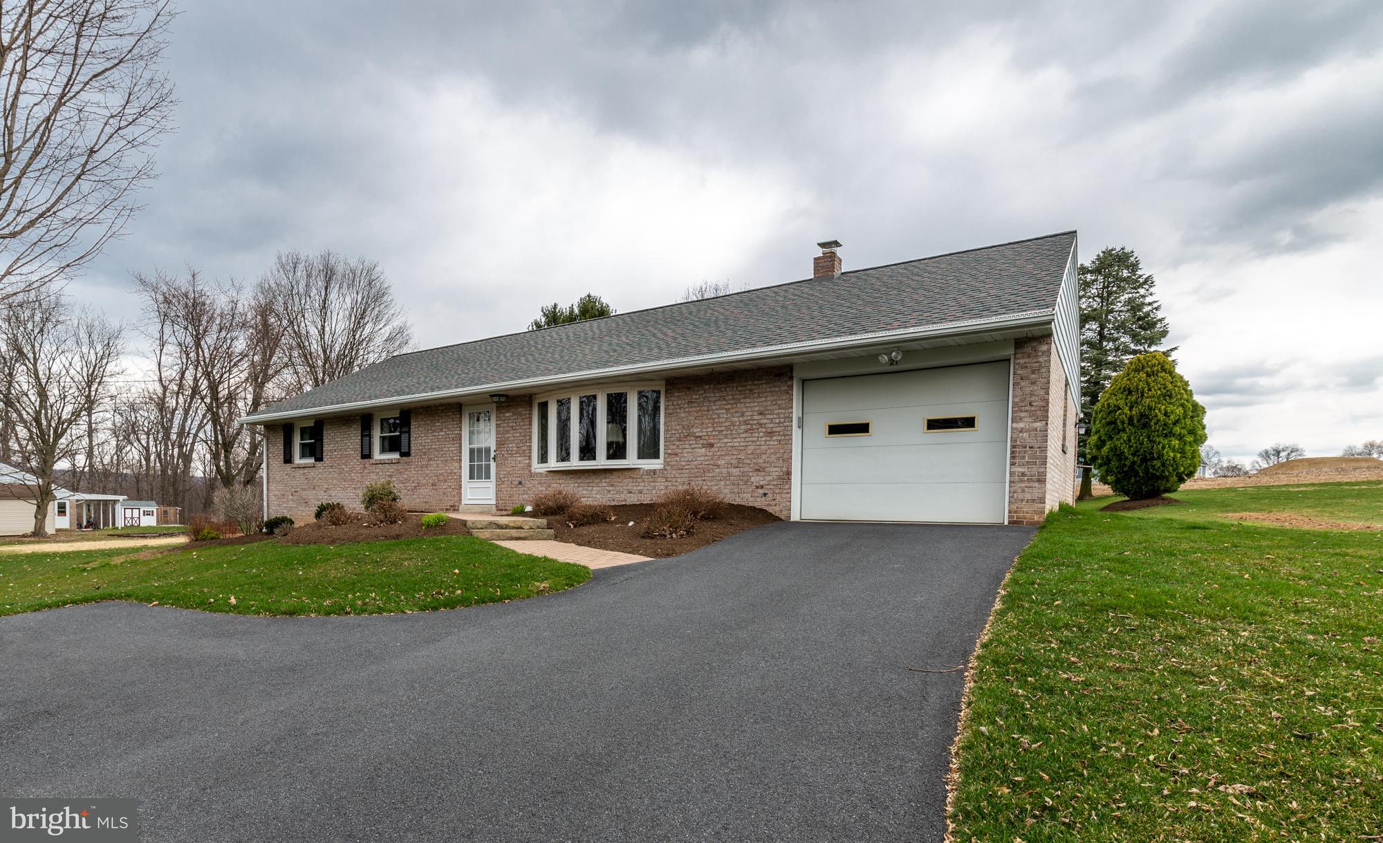21 Elser Hill Road Lititz, PA 17543 - Photo 2 of 23 V2