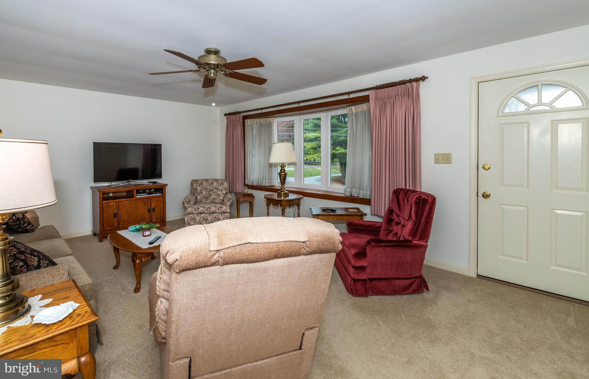 21 Elser Hill Road Lititz, PA 17543 - Photo 5 of 23 V2