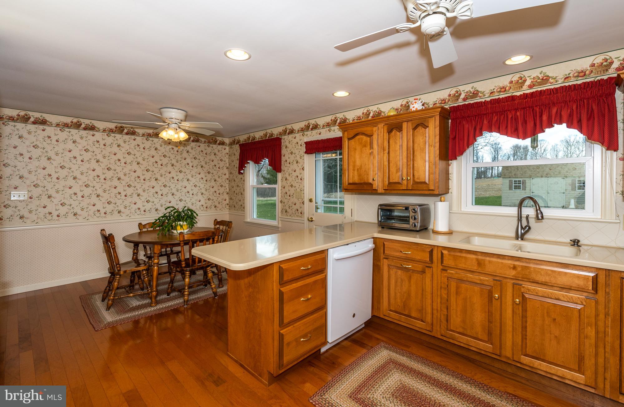 21 Elser Hill Road Lititz, PA 17543 - Photo 8 of 23 V2