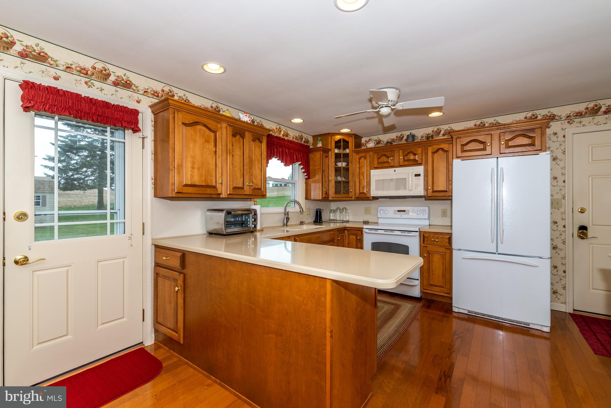 21 Elser Hill Road Lititz, PA 17543 - Photo 9 of 23 Kitchen