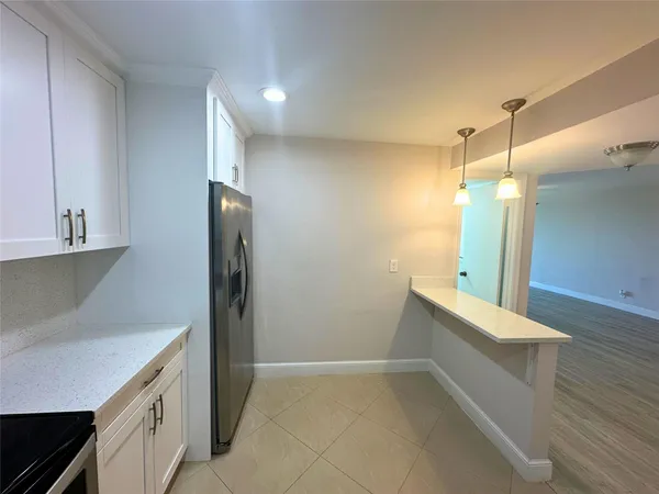 $1,725 | 2420 DC Country Club Boulevard, Unit 306, Deerfield Beach, FL 33442