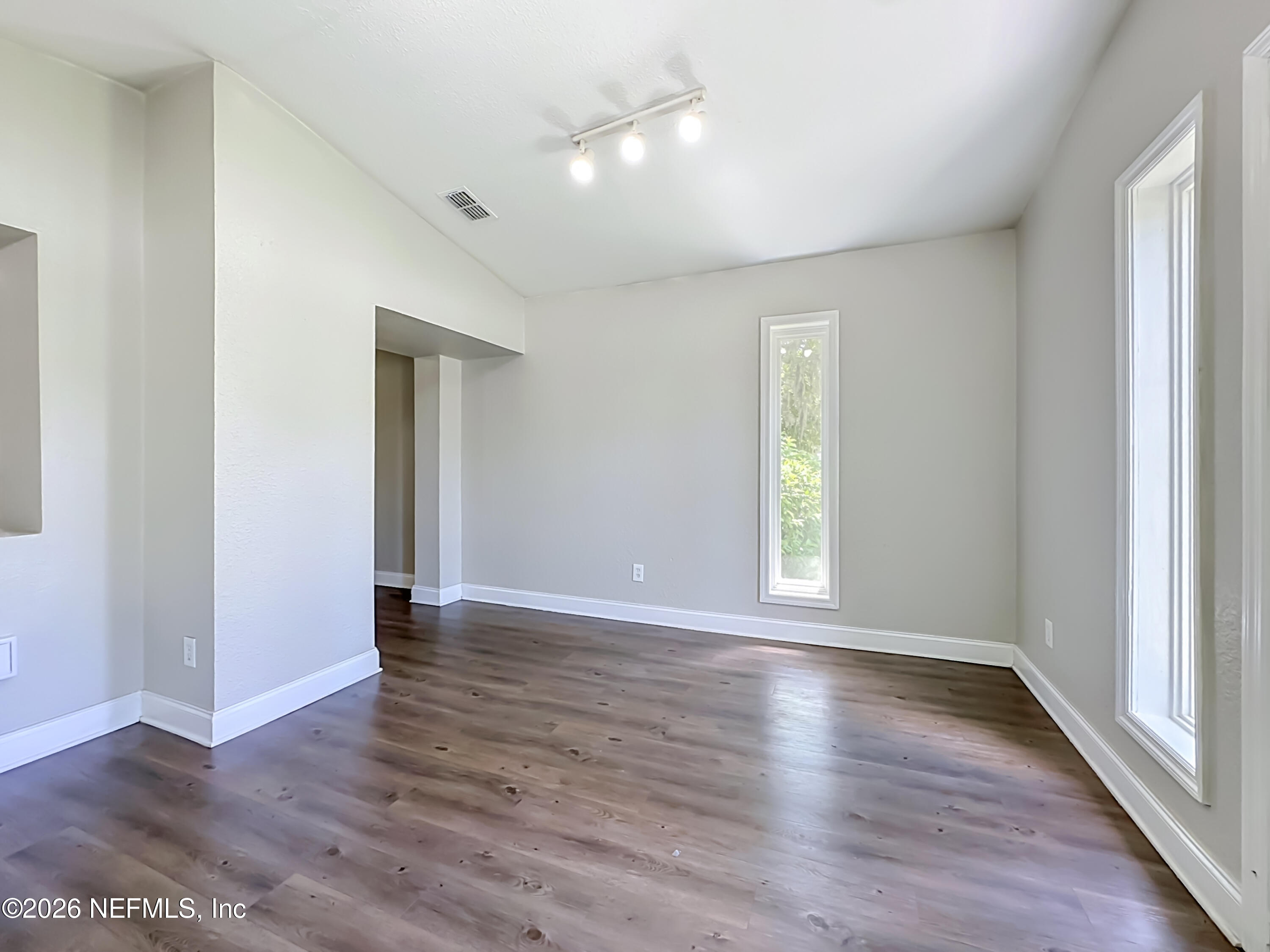 3811 Spring Park Road Jacksonville, FL 32207 - Photo 3 of 33 3811 Spring Park Road-13