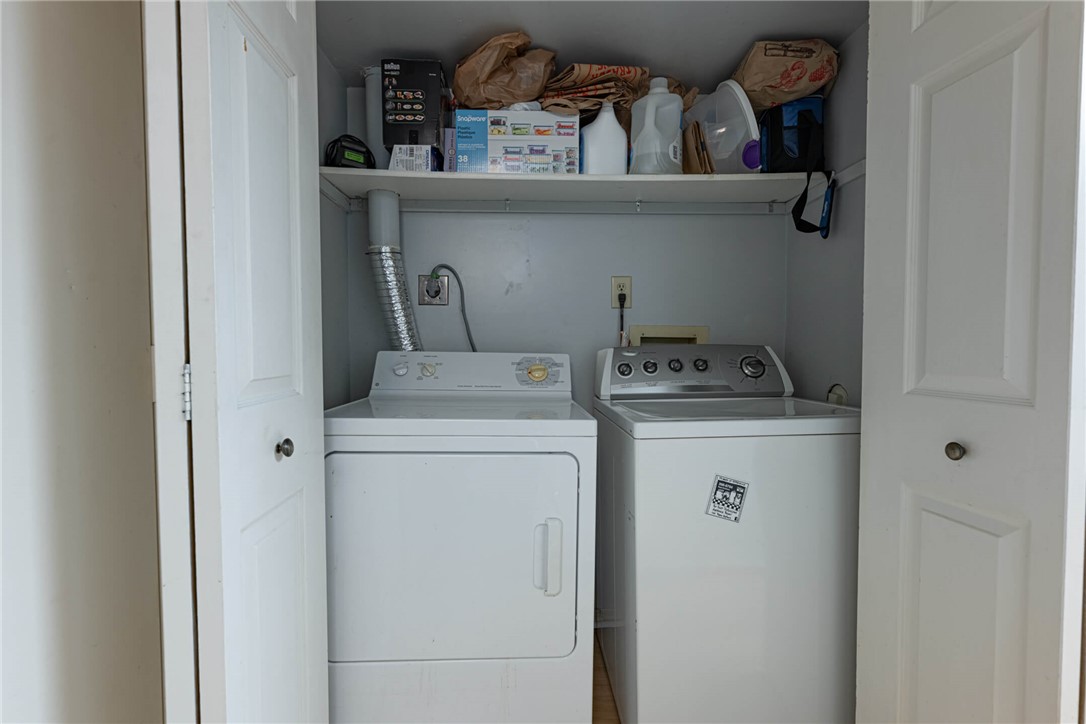 5399 Country Ridge Drive Mason, OH 45040 - Photo 16 of 29 This dedicated laundry area offers practical convenience for daily chores.