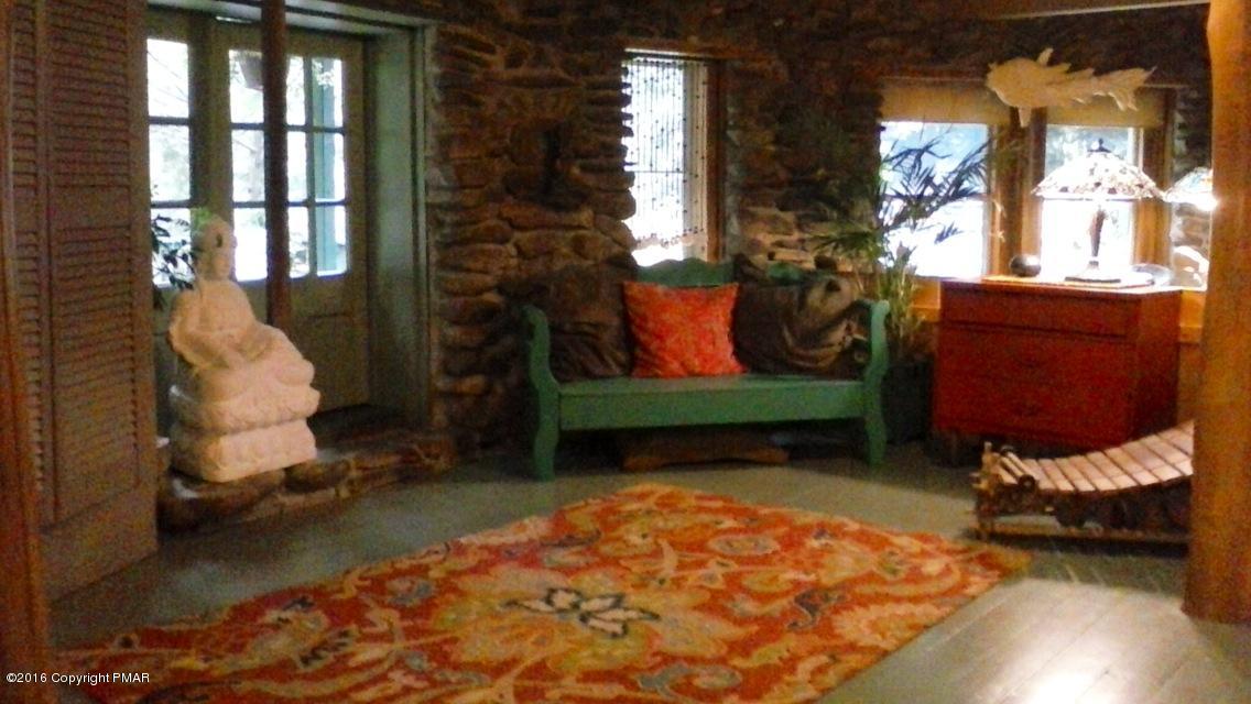 498 Grange Road Mount Pocono, PA 18344 - Photo 16 of 39 Family Area Platform