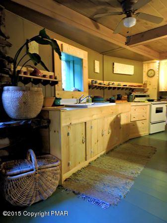 498 Grange Road Mount Pocono, PA 18344 - Photo 5 of 39 Kitchen Area