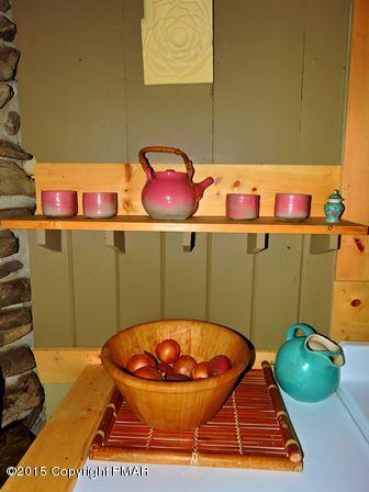 498 Grange Road Mount Pocono, PA 18344 - Photo 7 of 39 Kitchen Space