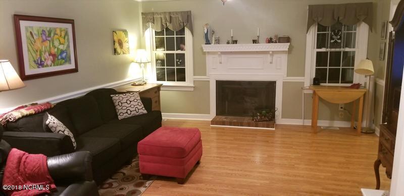 2504 Buckingham Road Northwest Wilson, NC 27896 - Photo 2 of 9 1 Great Room