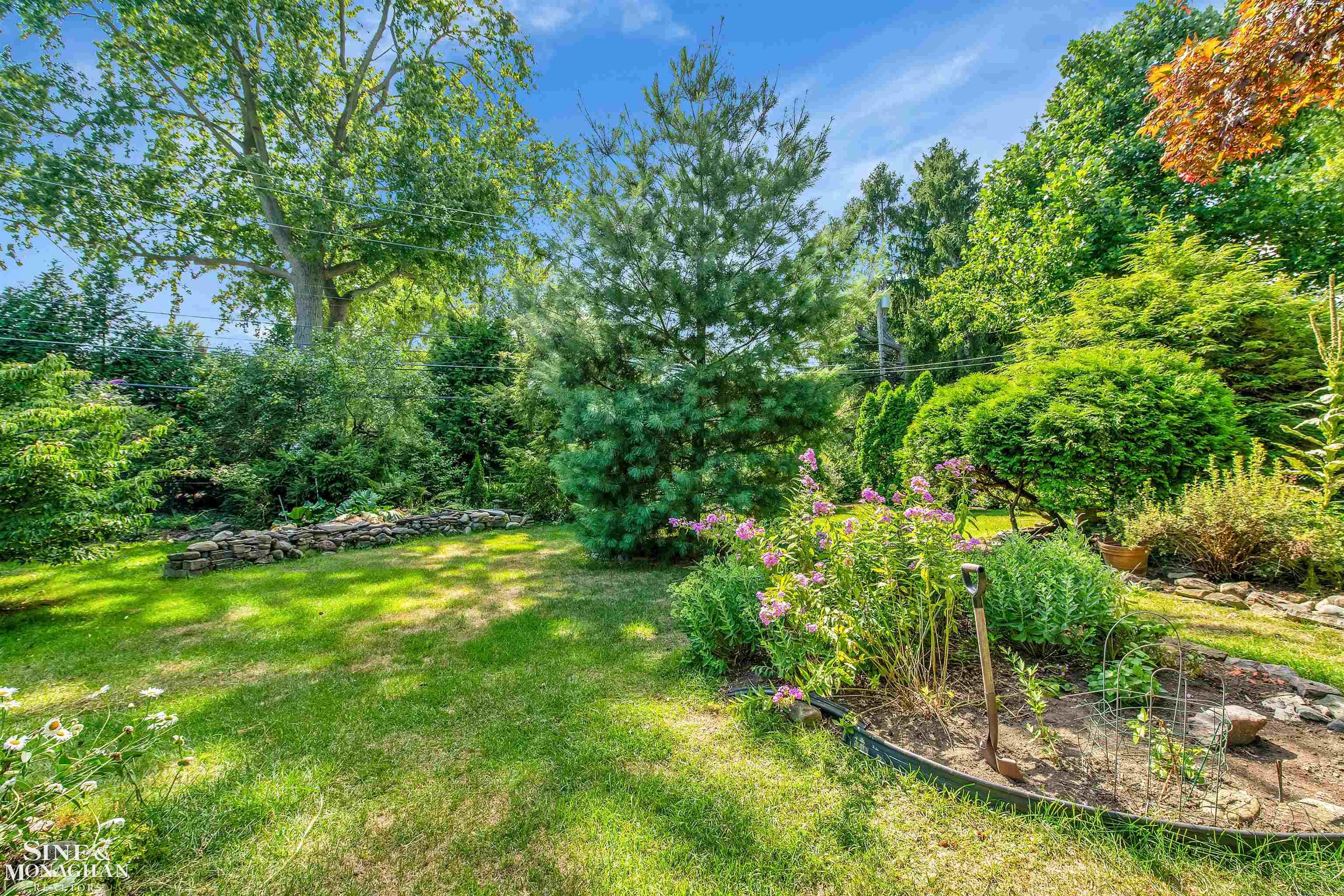 829 Trombley Road Grosse Pointe, MI 48230 - Photo 33 of 45 50149596-48f7593f-a49e-447c-a162-1e89055b0d53.JPG