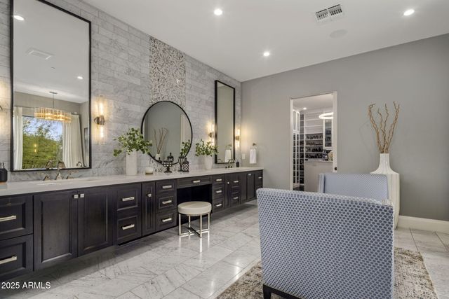 $5,000,000 | 10284 East Running Deer Trail, Scottsdale, AZ 85262