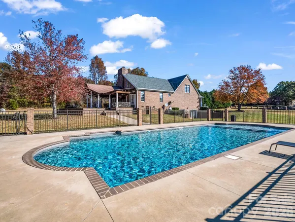 $985,000 | 1102 South Mountain Road, Bostic, NC 28018