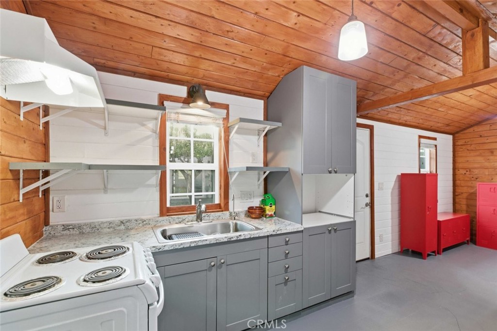 2468 Richelieu Avenue Los Angeles, CA 90032 - Photo 43 of 49