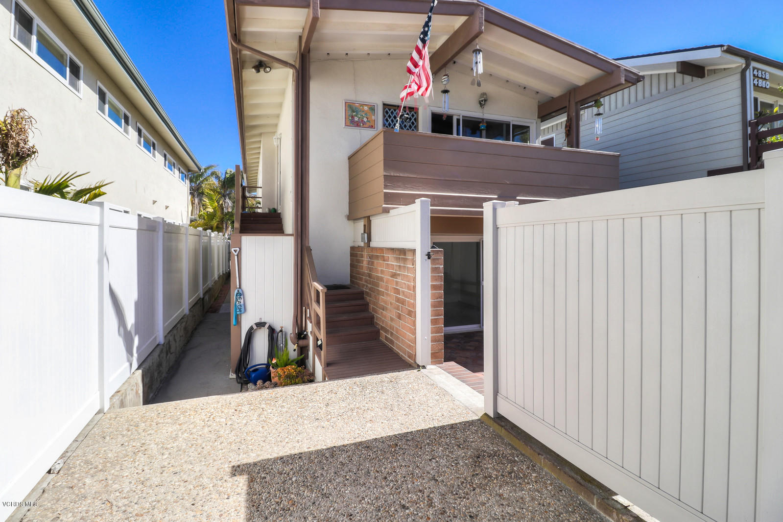 4854 Sandyland Road Carpinteria, CA 93013 - Photo 5 of 52 06_F84854_Sandyland_Rd6_mls