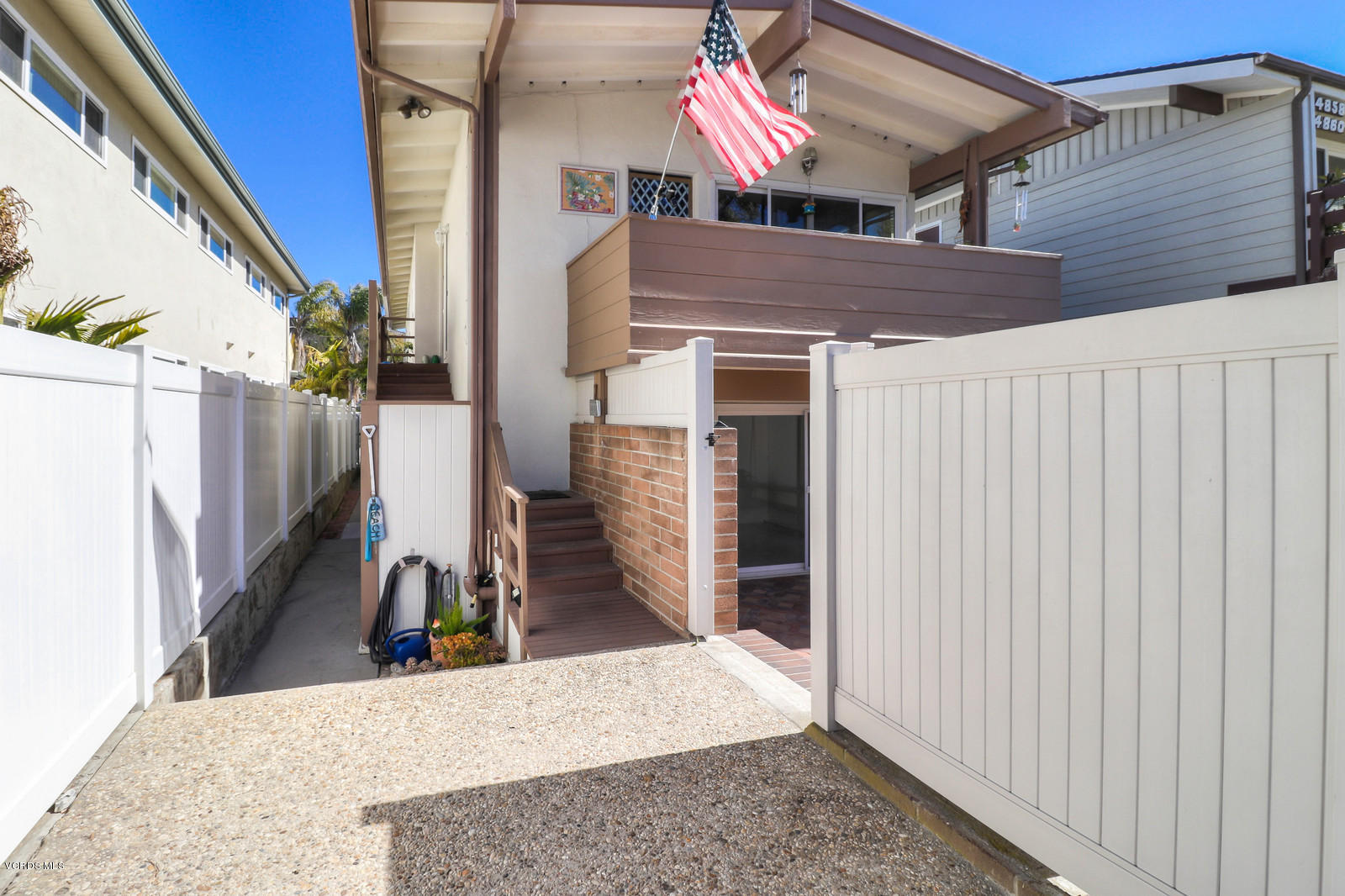 4854 Sandyland Road Carpinteria, CA 93013 - Photo 6 of 52 07_F84854_Sandyland_Rd7_mls
