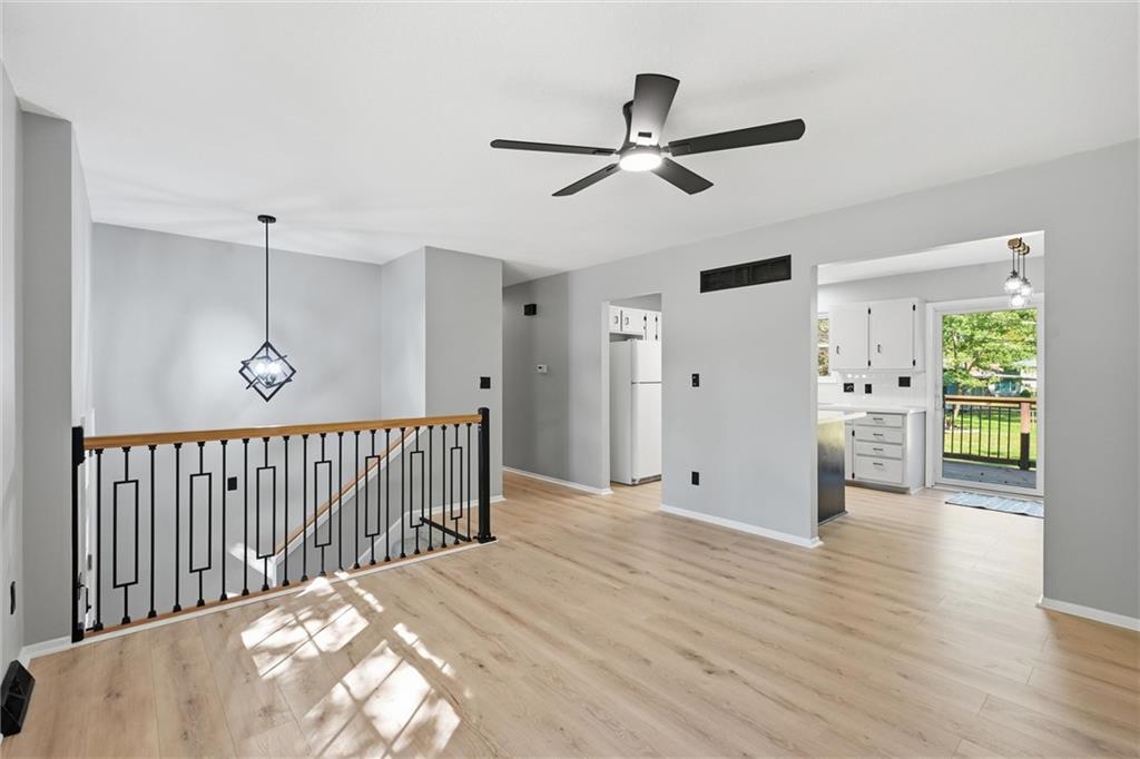 205 Southwest Kingscross Road Blue Springs, MO 64014 - Photo 5 of 34 Gallery Image 5