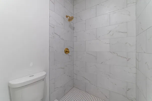 $3,000 | 6911 South Kimbark Avenue, Unit 1, Chicago, IL 60637