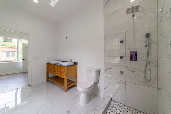 $3,000 | 6911 South Kimbark Avenue, Unit 1, Chicago, IL 60637