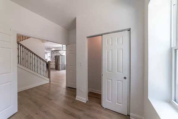 $3,000 | 6911 South Kimbark Avenue, Unit 1, Chicago, IL 60637