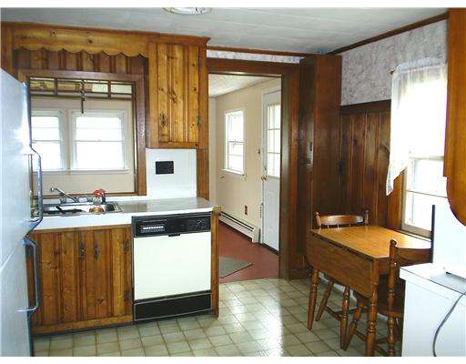 93 Cedar Island Road Narragansett, RI 02882 - Photo 5 of 7 Kitchen.