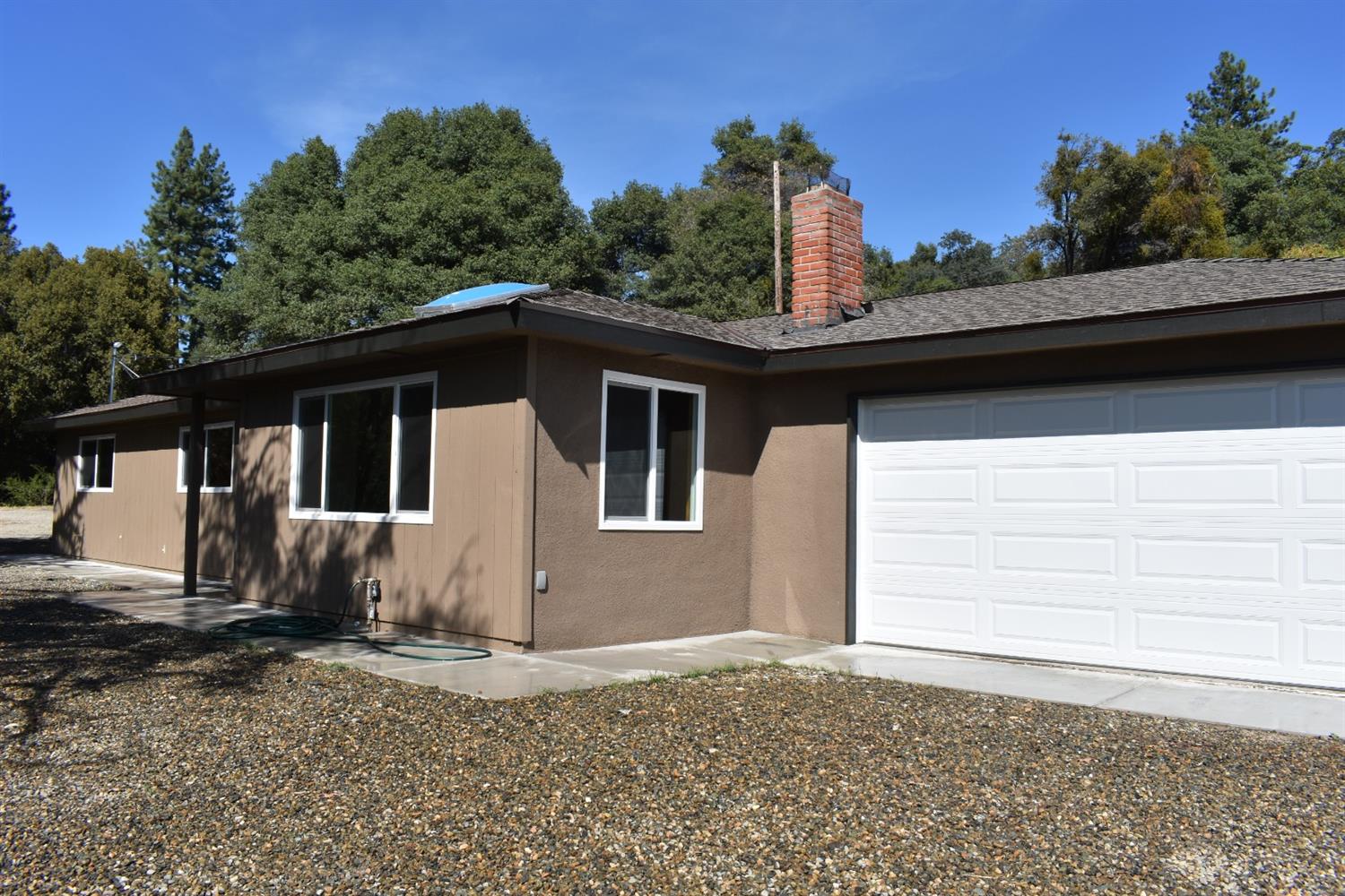 42479 Buckeye Road Oakhurst, CA 93644 - Photo 1 of 37 Gallery Image 1