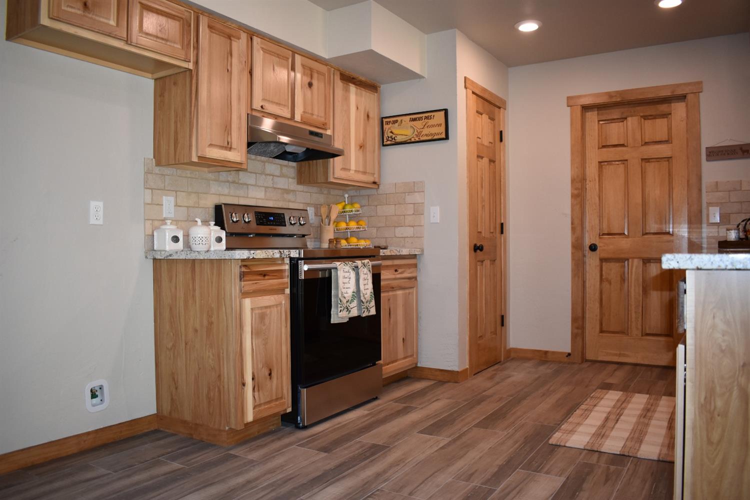 42479 Buckeye Road Oakhurst, CA 93644 - Photo 12 of 37 Gallery Image 12