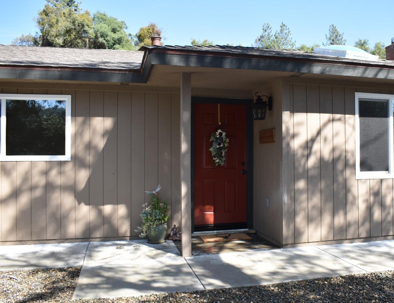 42479 Buckeye Road Oakhurst, CA 93644 - Photo 3 of 37 Gallery Image 3