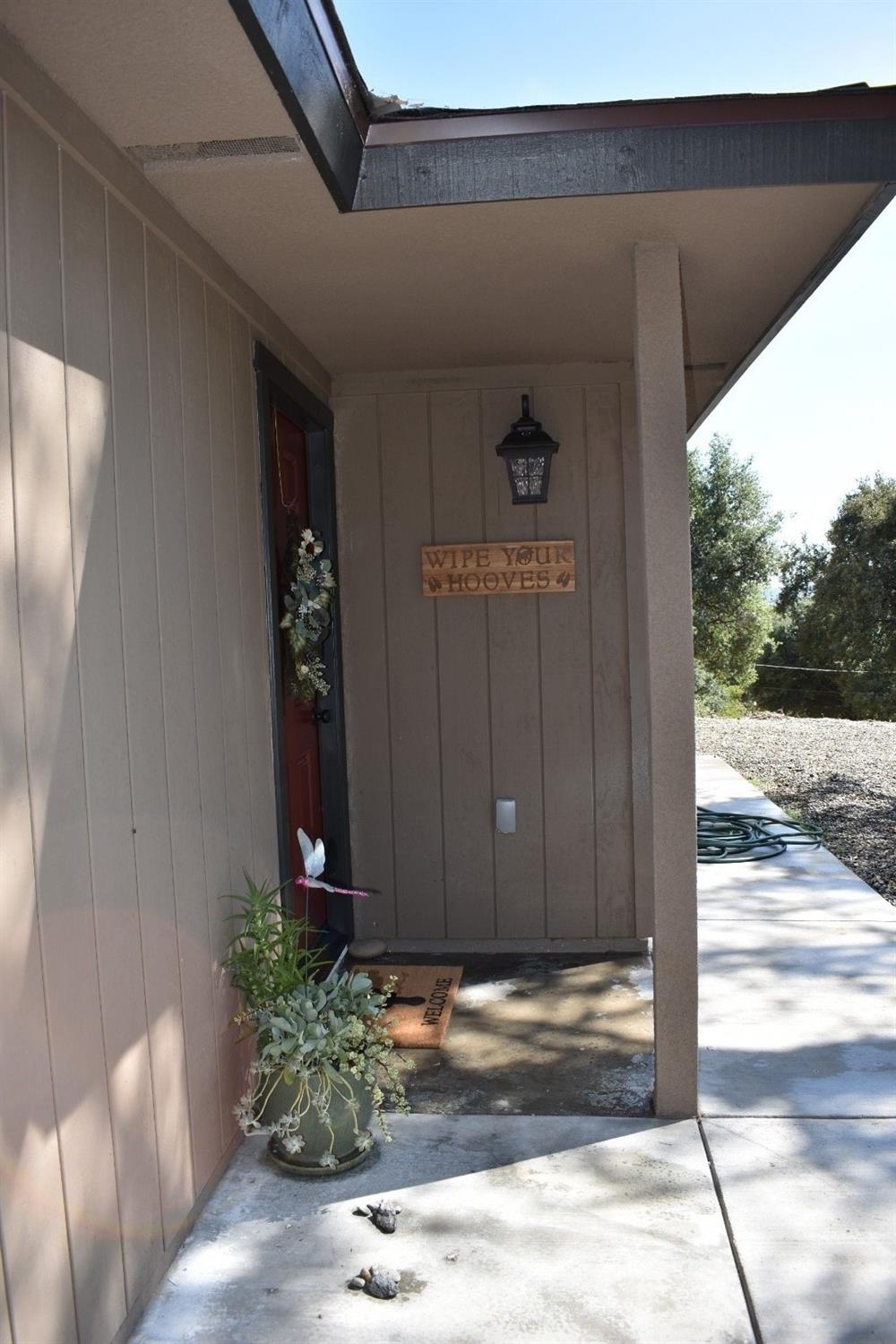 42479 Buckeye Road Oakhurst, CA 93644 - Photo 4 of 37 Gallery Image 4