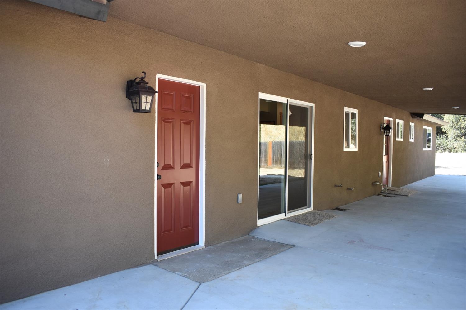 42479 Buckeye Road Oakhurst, CA 93644 - Photo 5 of 37 Gallery Image 5