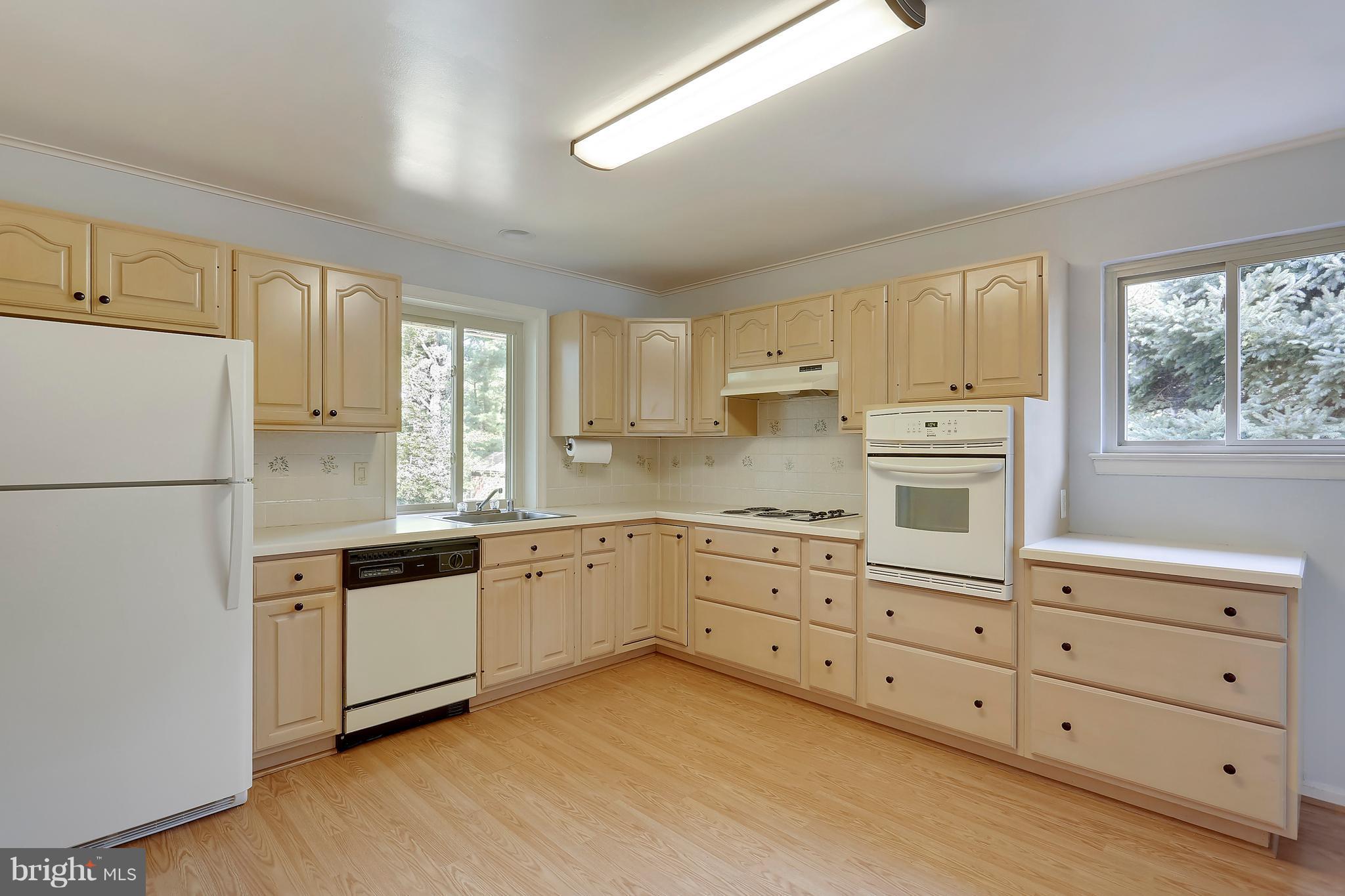 14820 Harold Road Silver Spring, MD 20905 - Photo 2 of 30 Kitchen