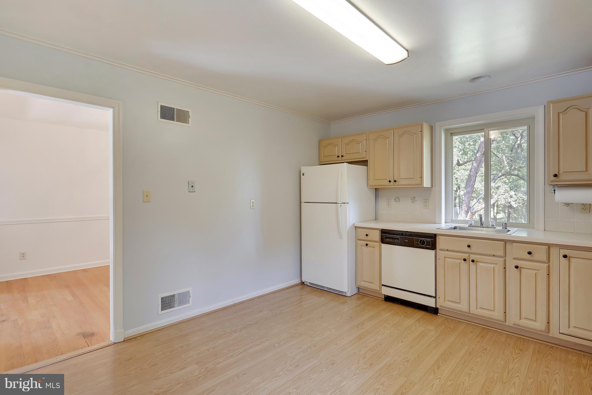 14820 Harold Road Silver Spring, MD 20905 - Photo 5 of 30 Kitchen
