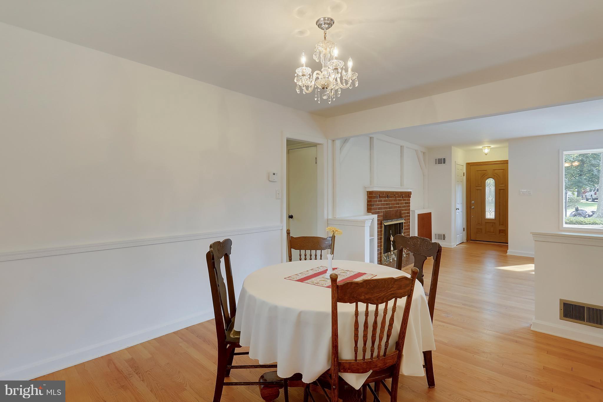 14820 Harold Road Silver Spring, MD 20905 - Photo 6 of 30 Dining Room