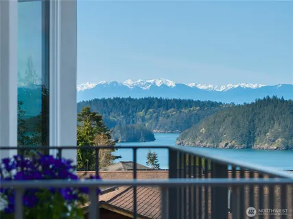 $1,410,000 | 4807 Glasgow Way, Anacortes, WA 98221