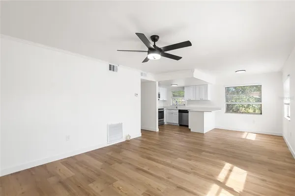 $1,735 | 555 62nd Street South, Unit 110, St. Petersburg, FL 33707