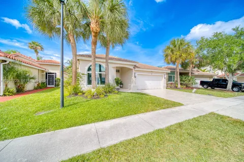 $785,000 | 77 Gables Boulevard, Weston, FL 33326