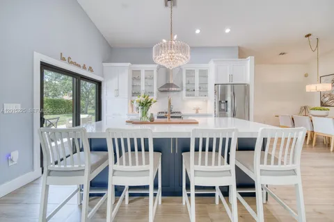 $785,000 | 77 Gables Boulevard, Weston, FL 33326