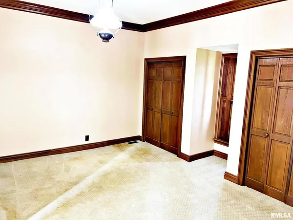 a view of an entryway