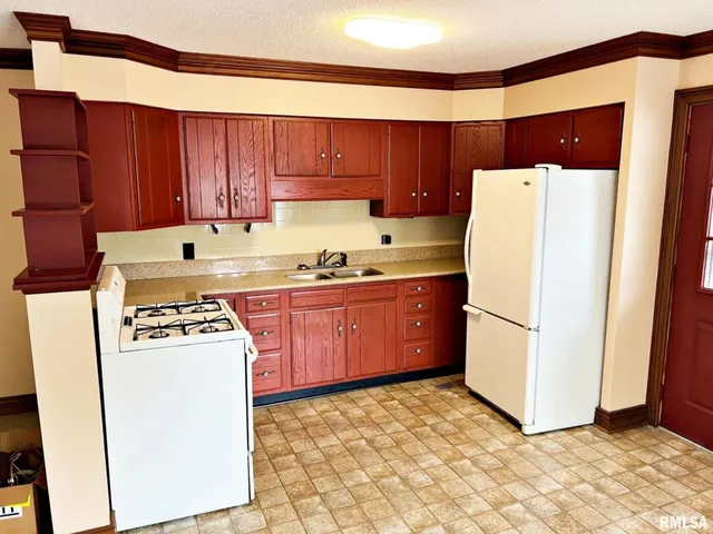 $175,000 | 500 Metropolis Street, Metropolis, IL 62960