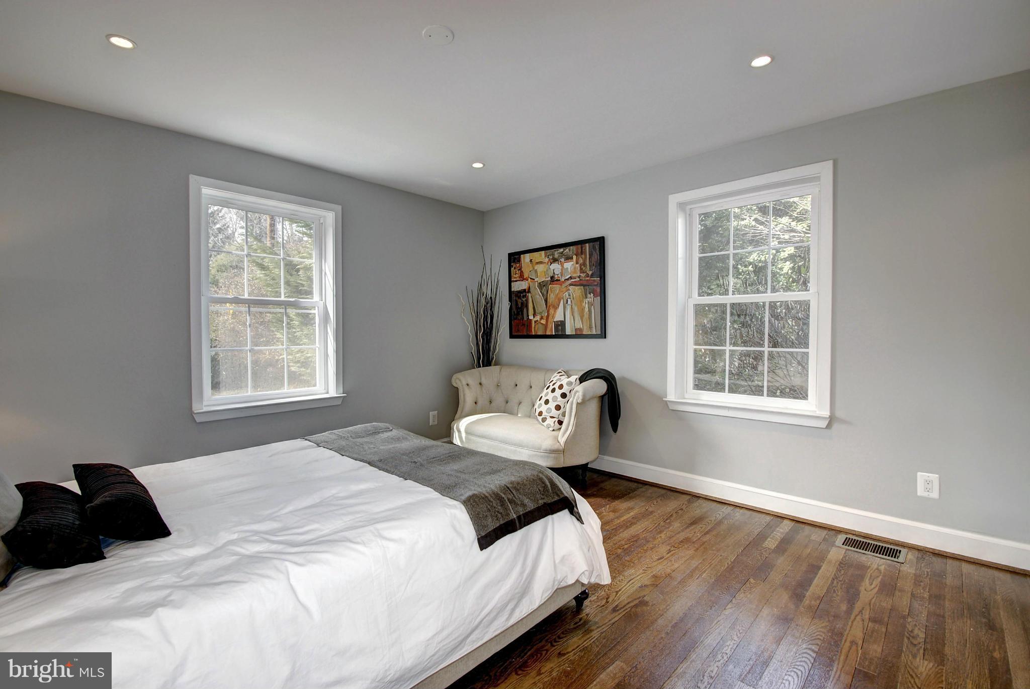 2555 Military Road Arlington, VA 22207 - Photo 14 of 29 Interior (General)